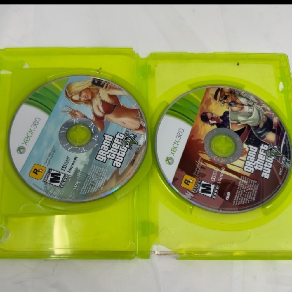 Grand Theft Auto V GTA 5 Microsoft Xbox 360 2-Disc Set Rockstar Games NTSC